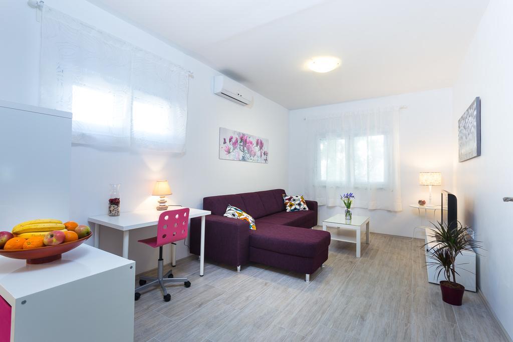 Apartment Perunika Zadar Exteriör bild
